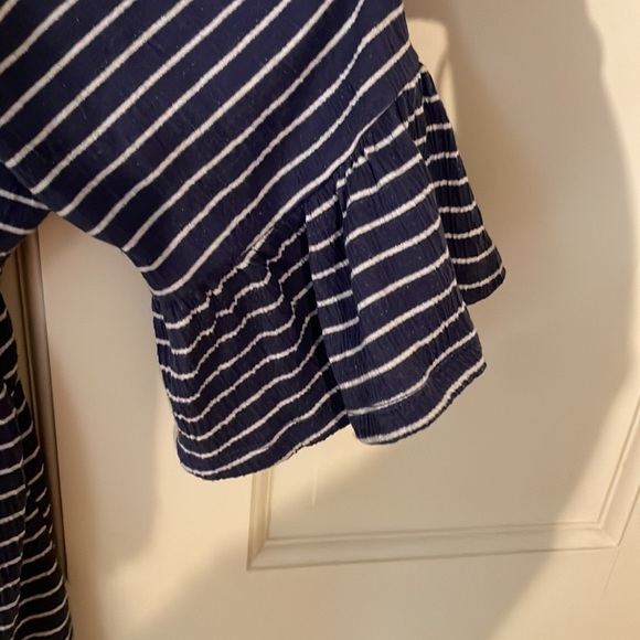 Old Navy Maternity Striped 3/4 Length Sleeve size Medium. - Picture 3 of 3